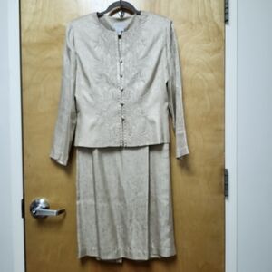 Adrianna Papell  Size 10 Vintage Silk Skirt Suit Set Champagne Formal  Midi READ